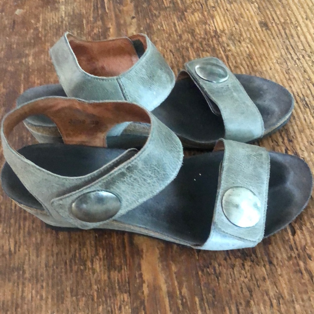 Taos footwear wedges.